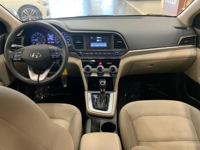 Used 2019 Hyundai Elantra SE FWD image 8