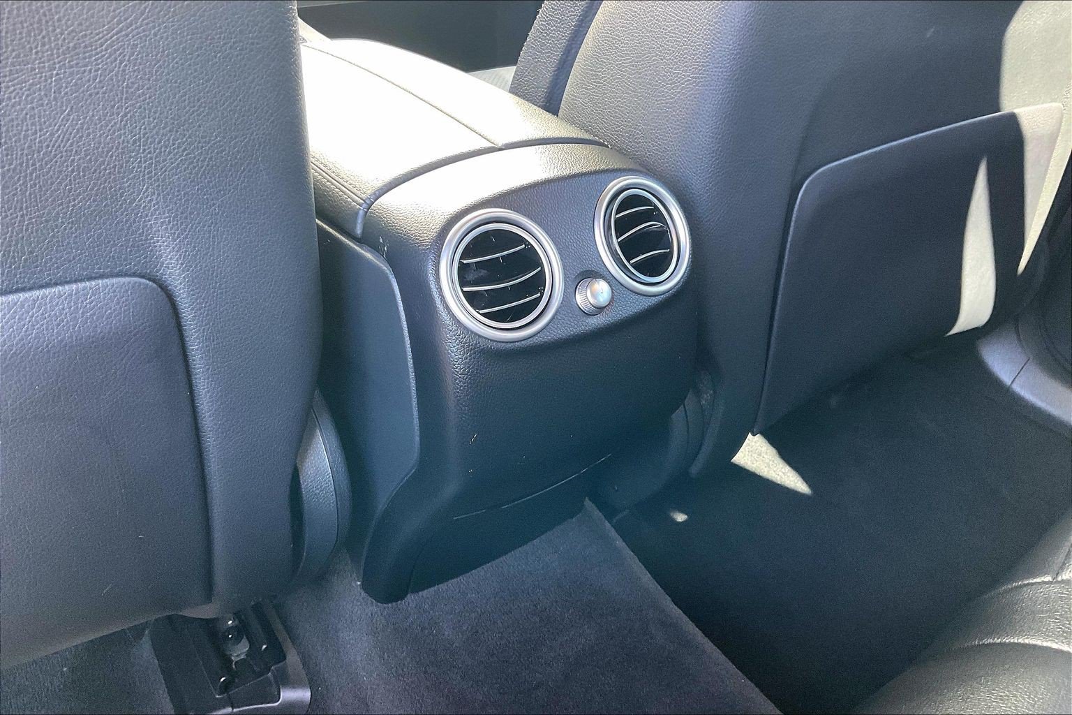 Used 2021 Mercedes-Benz GLC 300 4MATIC image 40