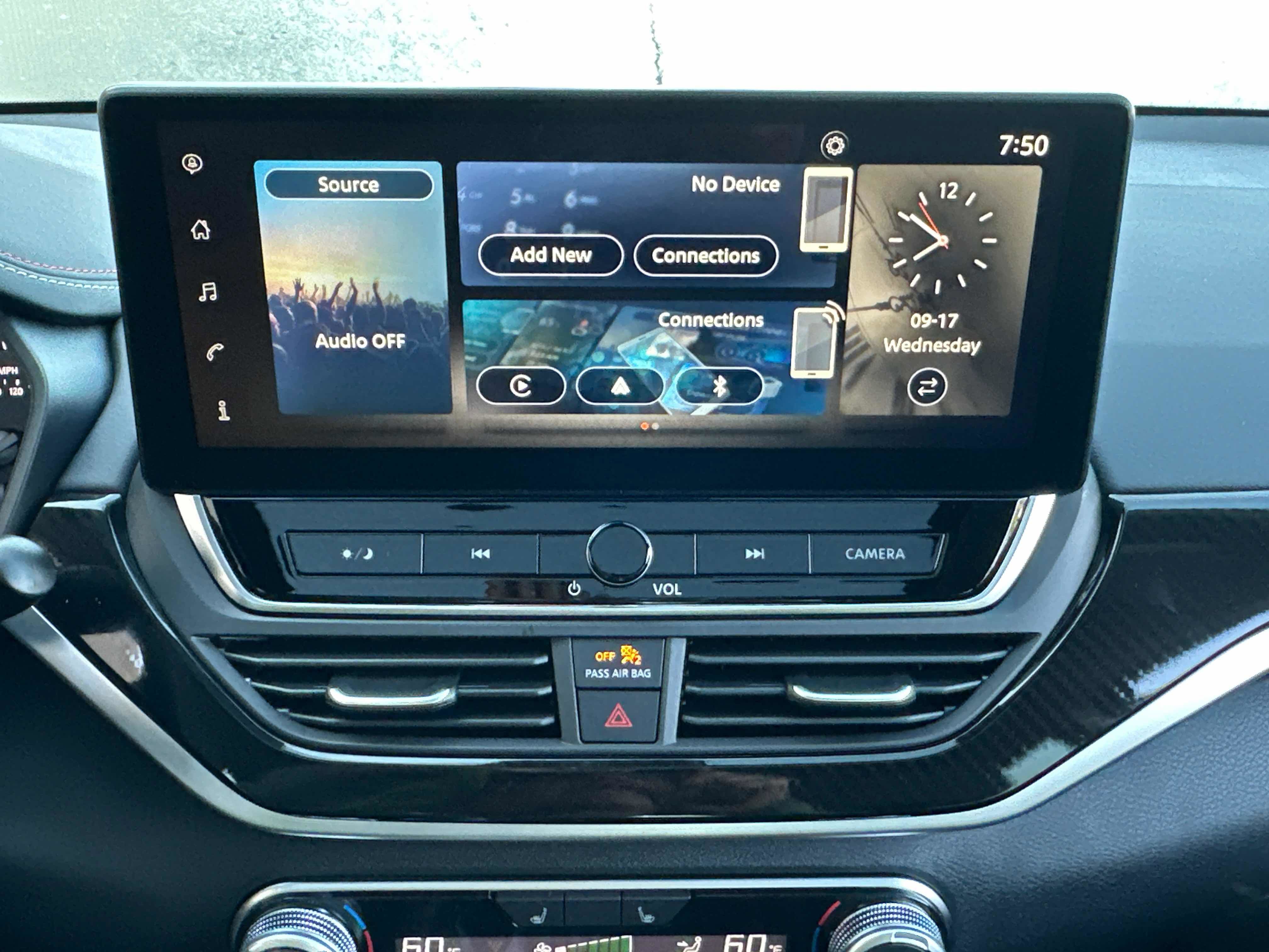 New 2025 Nissan Altima 2.5 SR w/ SR Premium Package image 30