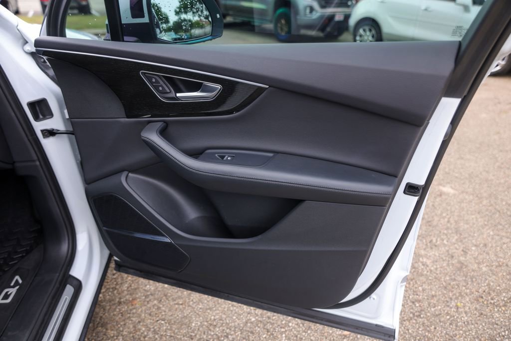 Used 2021 Audi Q7 3.0T Premium Plus image 29