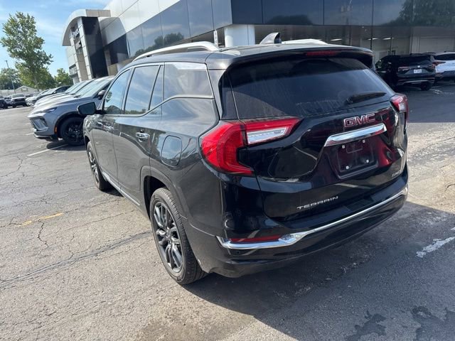 Used 2024 GMC Terrain Denali w/ Black Diamond Edition AWD/4WD image 9