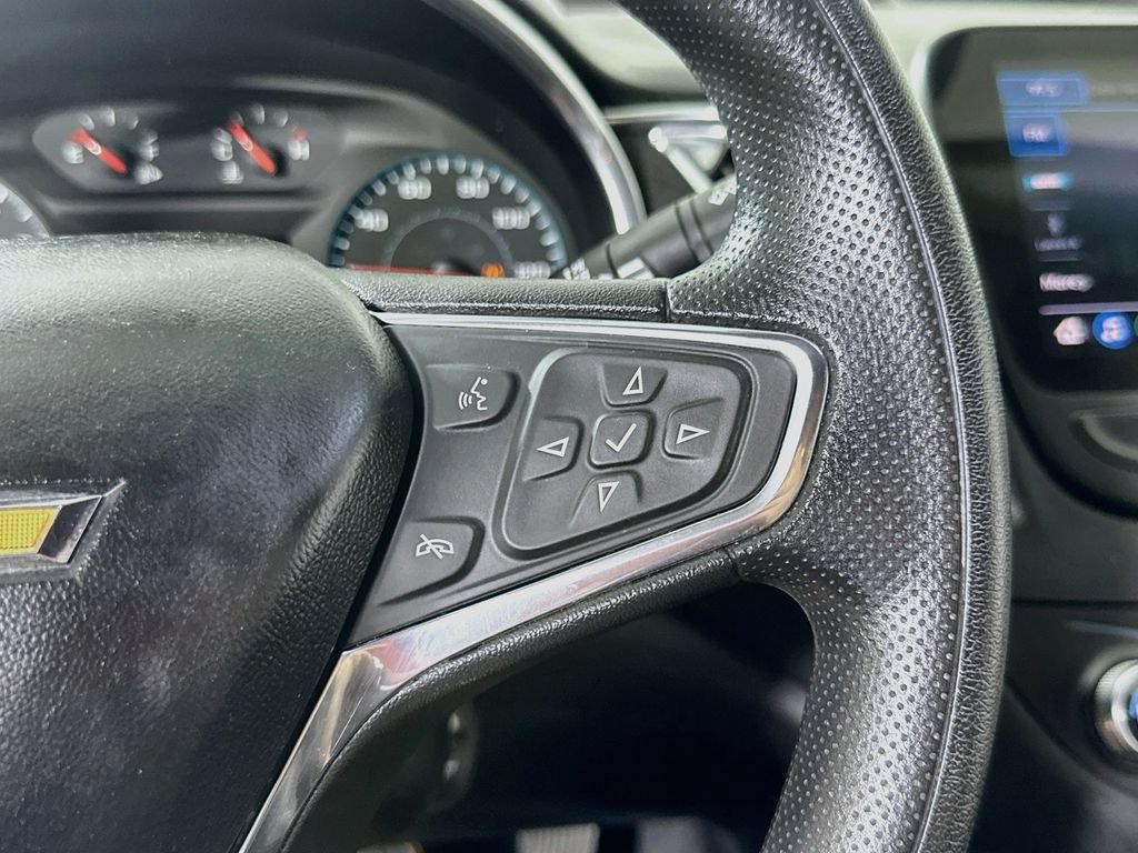 Used 2020 Chevrolet Malibu LT FWD image 23