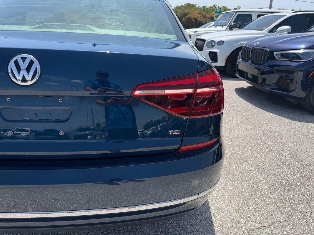 Used 2019 Volkswagen Passat 2.0T Wolfsburg w/ Wheels & Sunroof Package FWD image 7