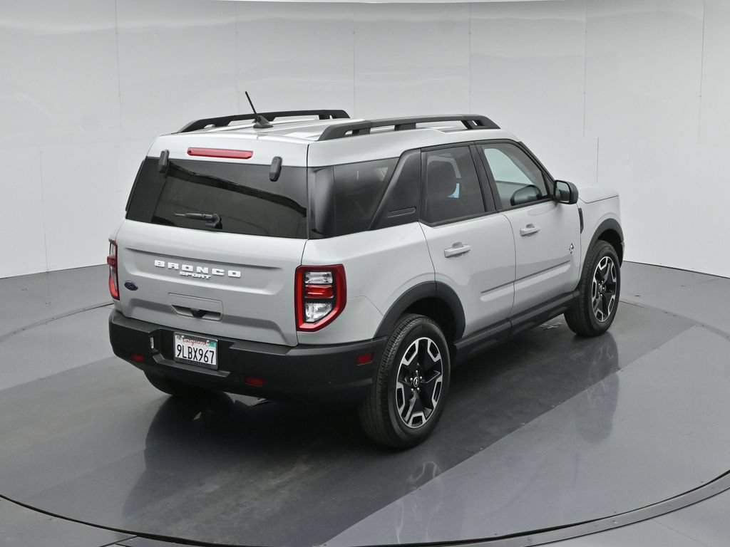 Certified 2023 Ford Bronco Sport Outer Banks w/ Tech Package AWD/4WD image 40