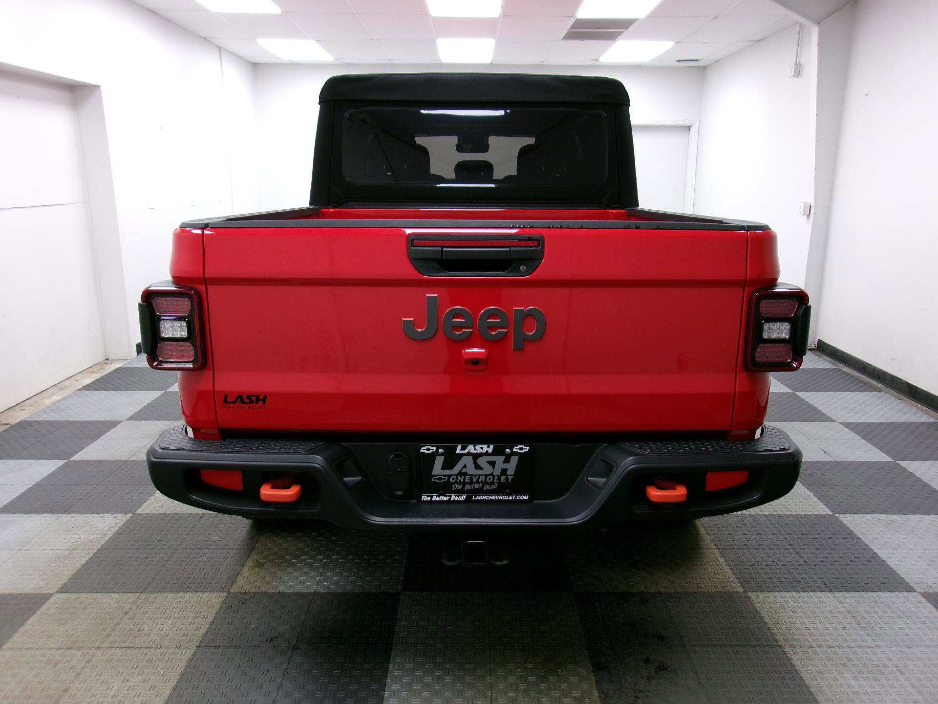 Used 2024 Jeep Gladiator Mojave w/ Technology Group image 15
