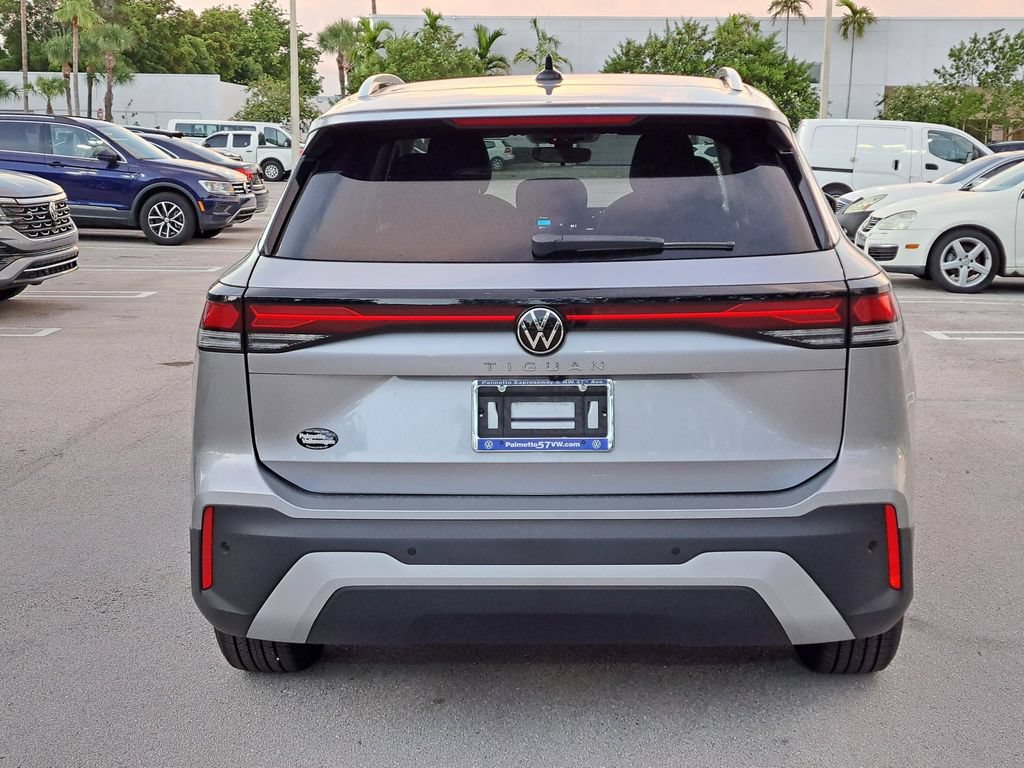 Certified 2026 Volkswagen Tiguan S w/ 18" Wheel Package FWD image 4