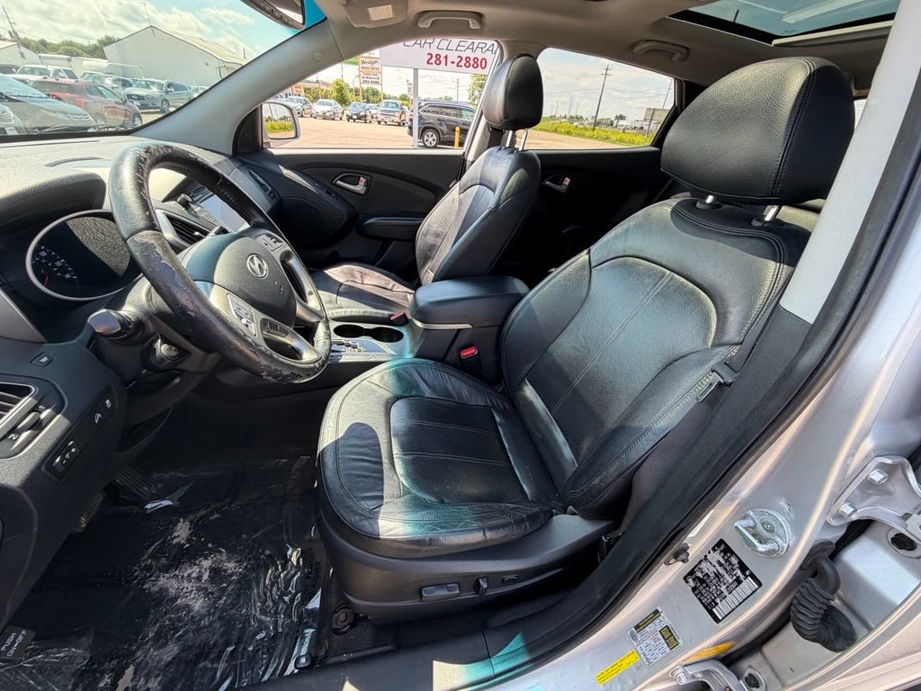 Used 2012 Hyundai Tucson Limited w/ Premium Pkg FWD image 14