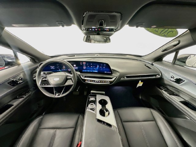 Used 2024 Cadillac Lyriq Tech w/ Driver Assist Package AWD/4WD image 11