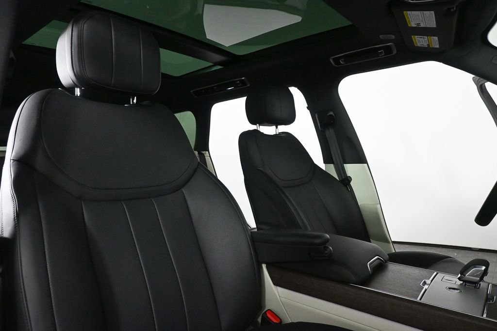 Used 2024 Land Rover Range Rover SE AWD/4WD image 19