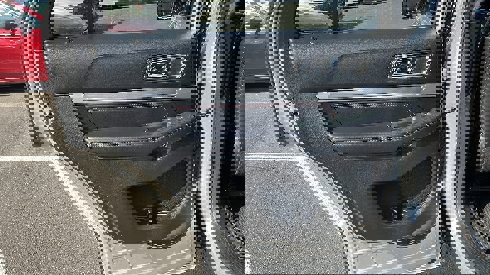 Used 2018 Ford Explorer Sport w/ Equipment Group 401A image 21