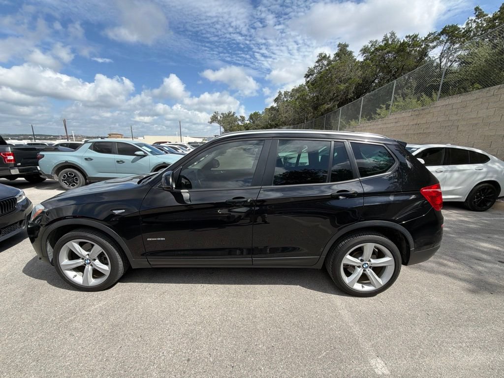 Used 2017 BMW X3 sDrive28i RWD image 2