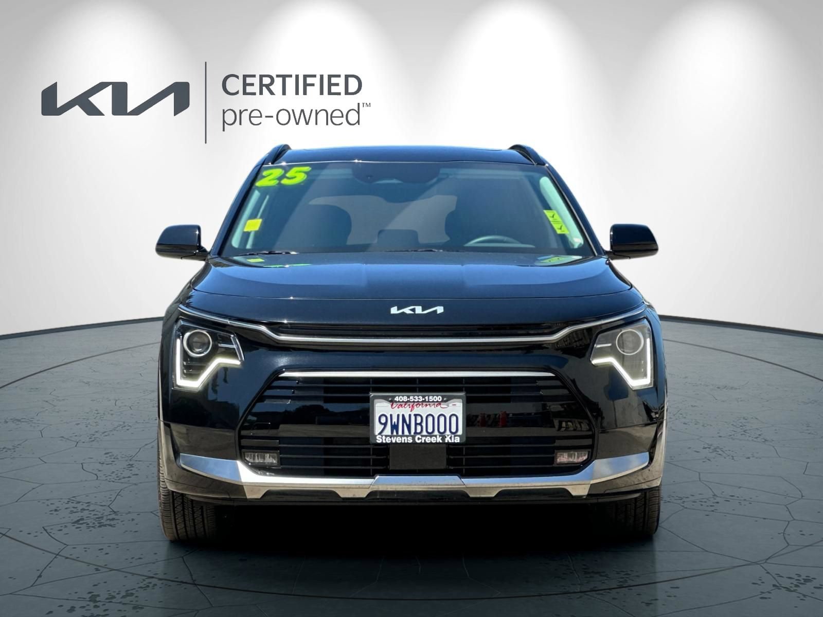 Certified 2025 Kia Niro EX Touring FWD image 9