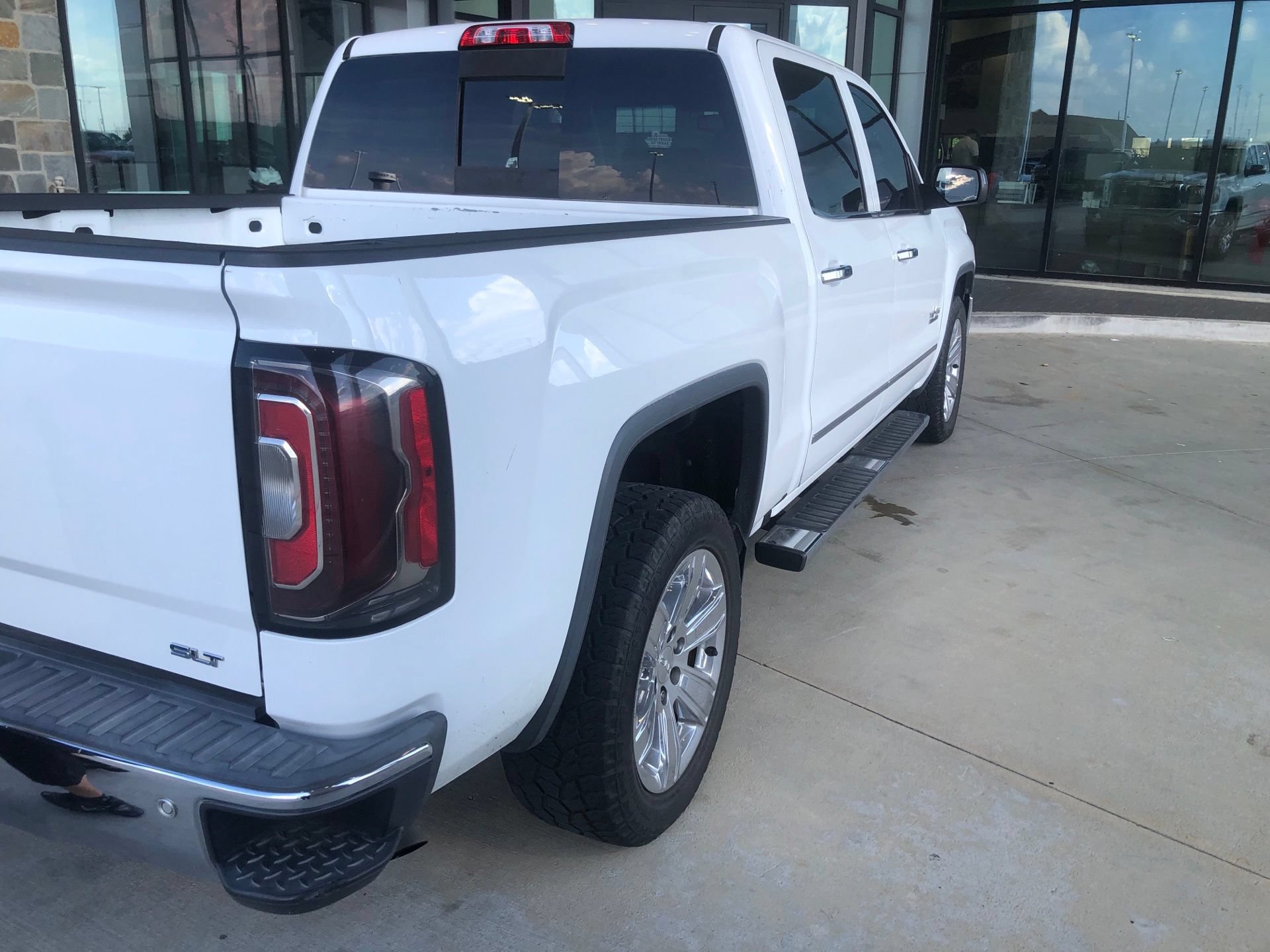 Used 2018 GMC Sierra 1500 SLT RWD image 3