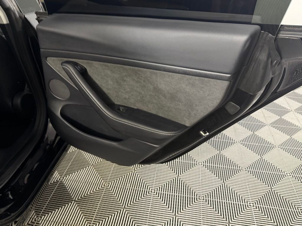 Used 2023 Tesla Model 3 Standard Range image 27