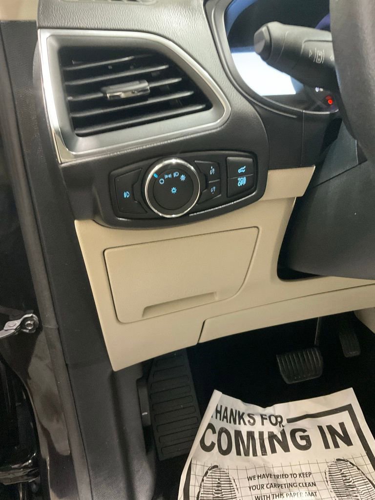 Used 2022 Ford Edge Titanium AWD/4WD image 8