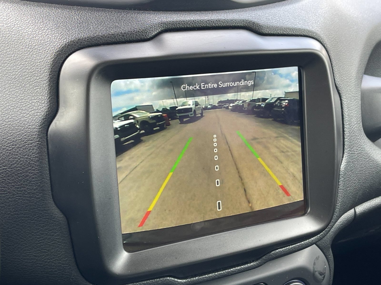 Used 2023 Jeep Renegade Latitude AWD/4WD image 22