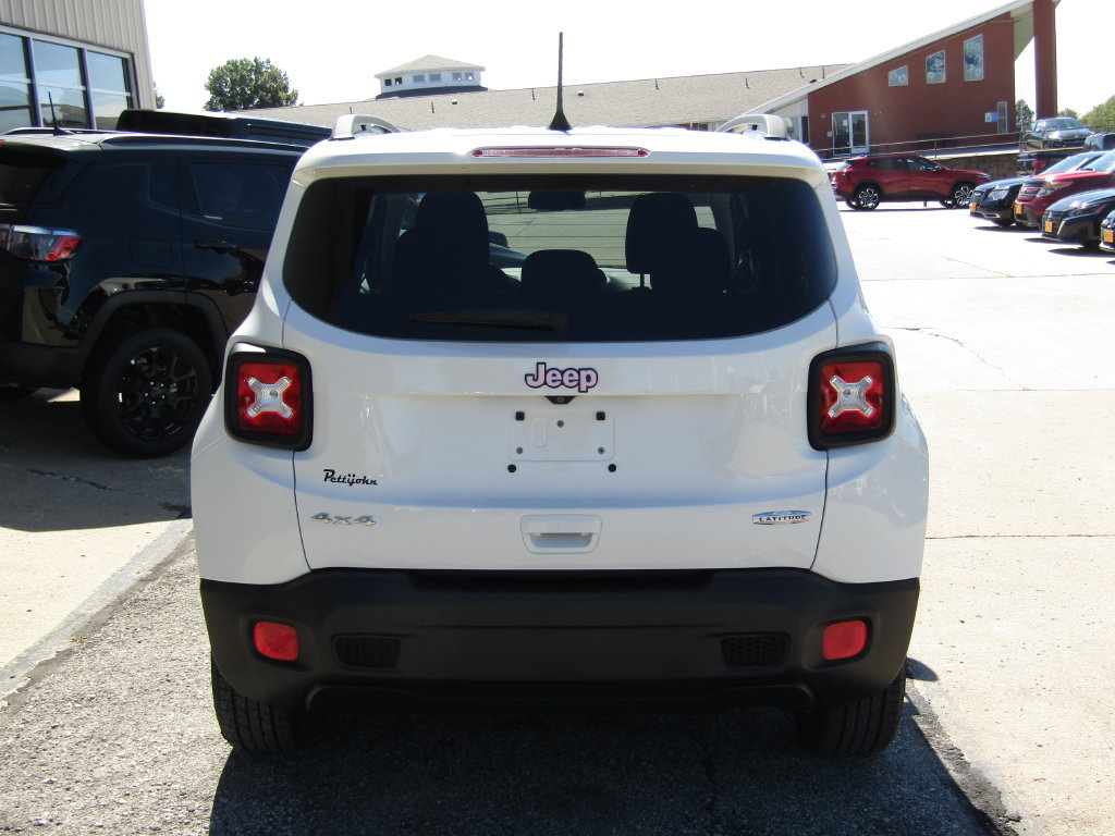 Used 2018 Jeep Renegade Latitude w/ Cold Weather Group AWD/4WD image 4