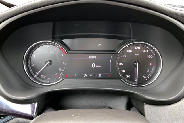 Used 2023 Cadillac XT4 Luxury w/ Cold Weather Package AWD/4WD image 20