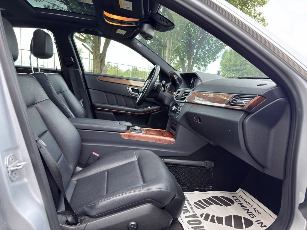 Used 2012 Mercedes-Benz E 350 4MATIC Sedan image 29