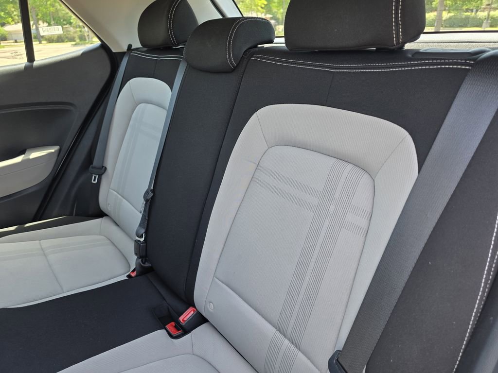 Used 2025 Hyundai Venue SEL FWD image 30