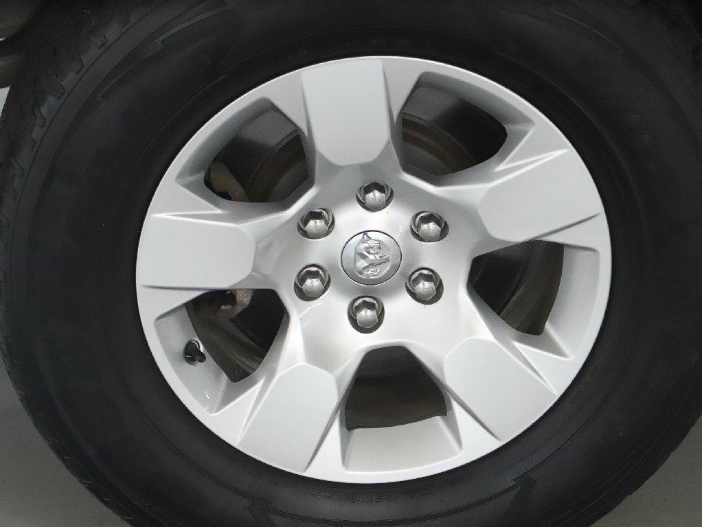 Used 2020 RAM 1500 Big Horn AWD/4WD image 13