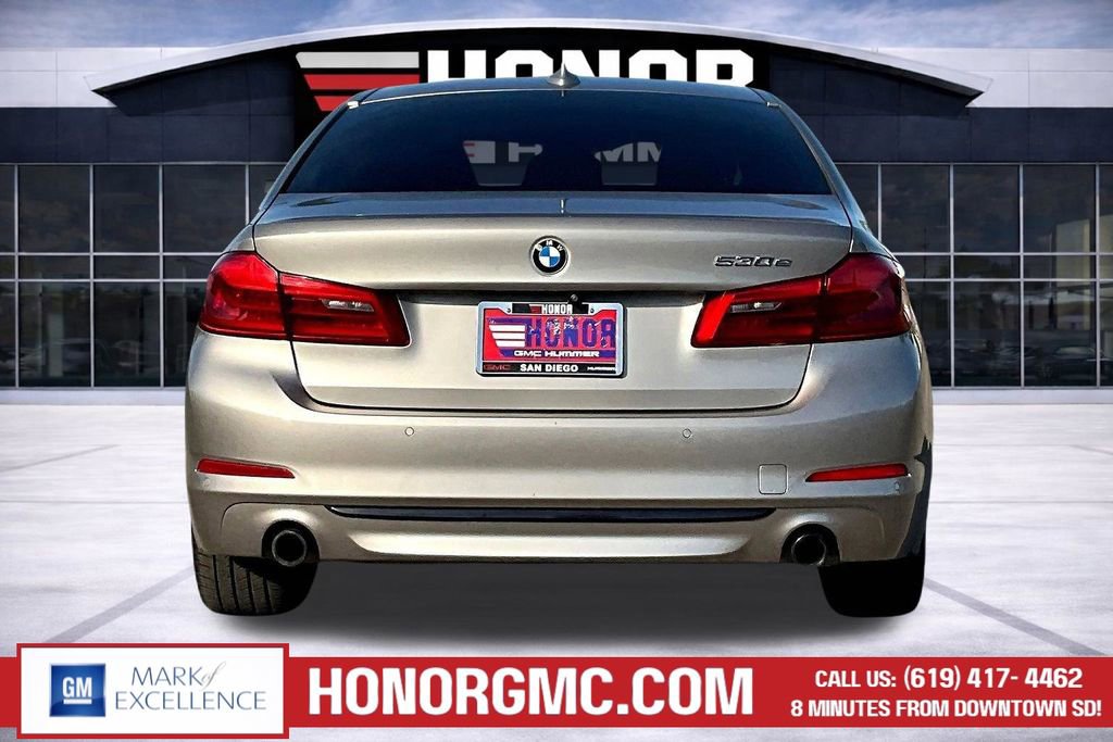 Used 2019 BMW 530e w/ Convenience Package image 5