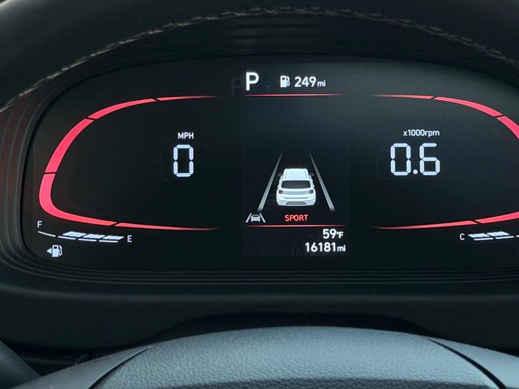 Certified 2025 Hyundai Venue SEL image 34