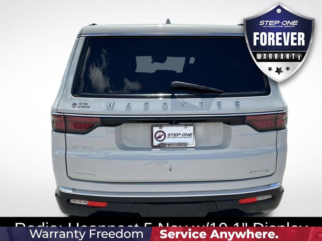 Used 2022 Jeep Wagoneer Series II w/ Premium Group I AWD/4WD image 7