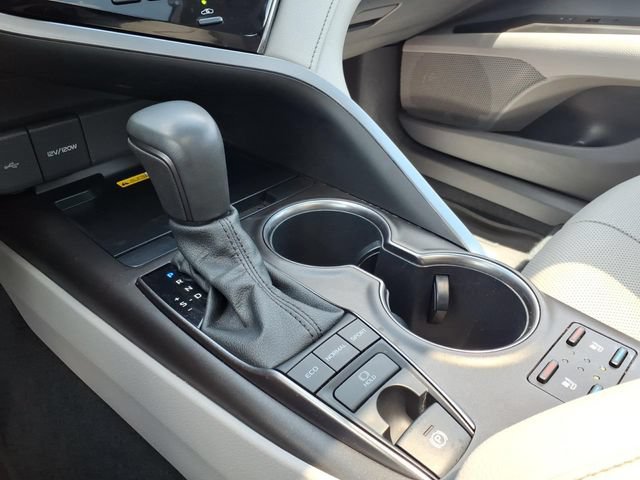 Used 2022 Toyota Camry XSE w/ Navigation Package FWD image 18