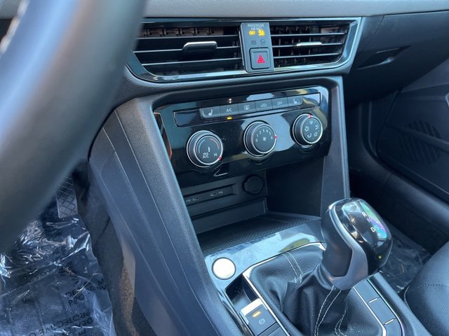 Used 2023 Volkswagen Taos SE image 26