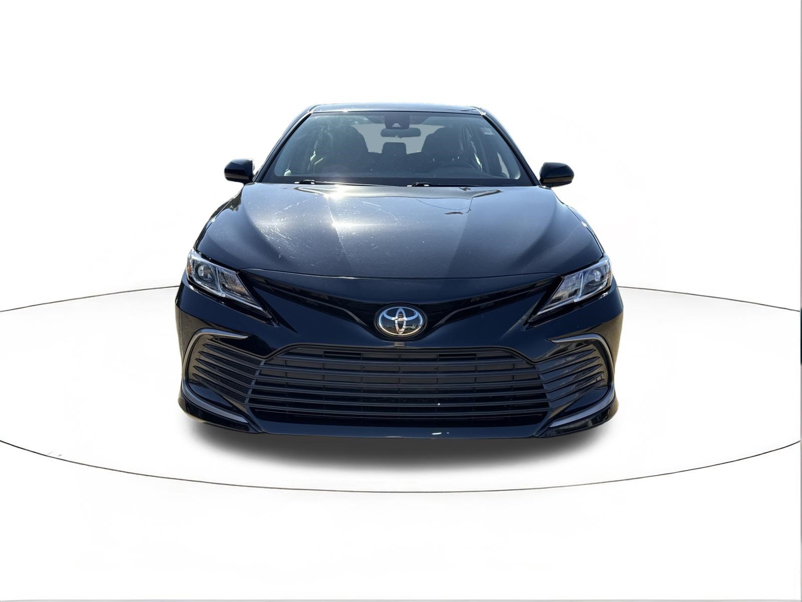 Used 2024 Toyota Camry LE FWD image 8