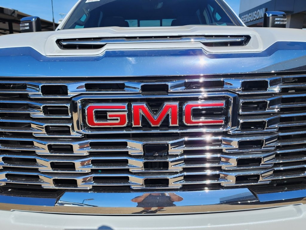 New 2026 GMC Sierra 2500 Denali w/ Denali Reserve Package image 9