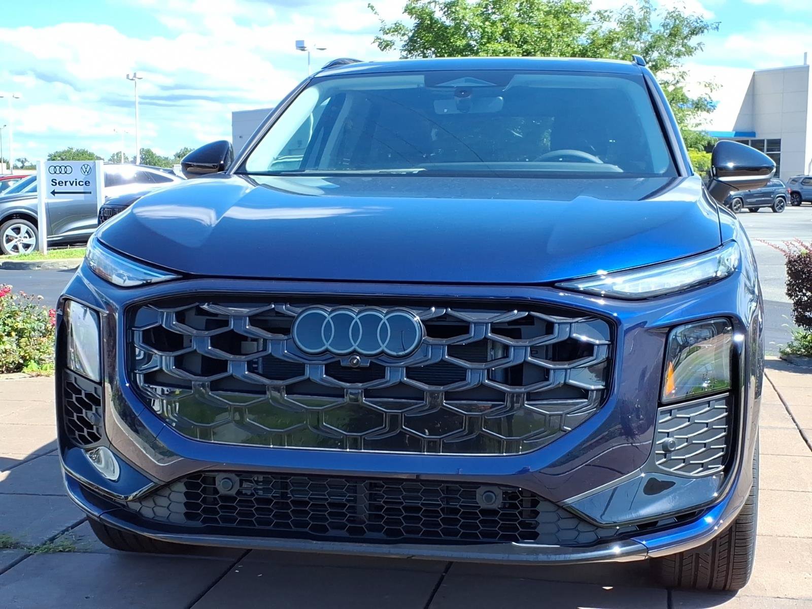 New 2026 Audi Q3 quattro 2.0T AWD/4WD image 2