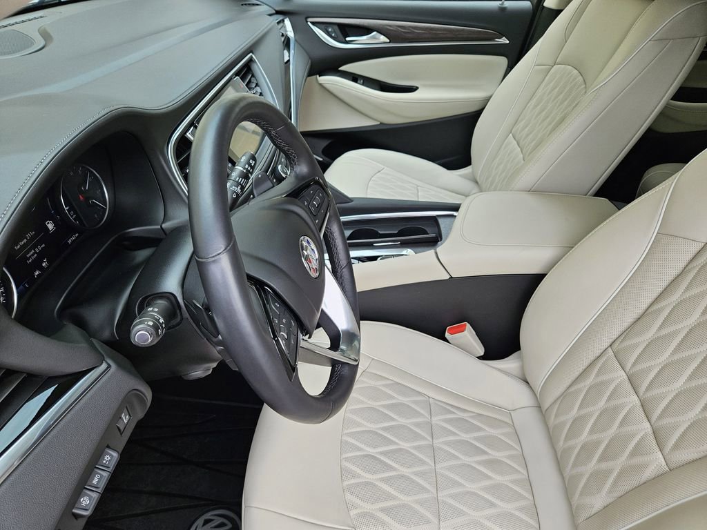 Used 2023 Buick Enclave Avenir w/ Avenir Technology Package FWD image 10