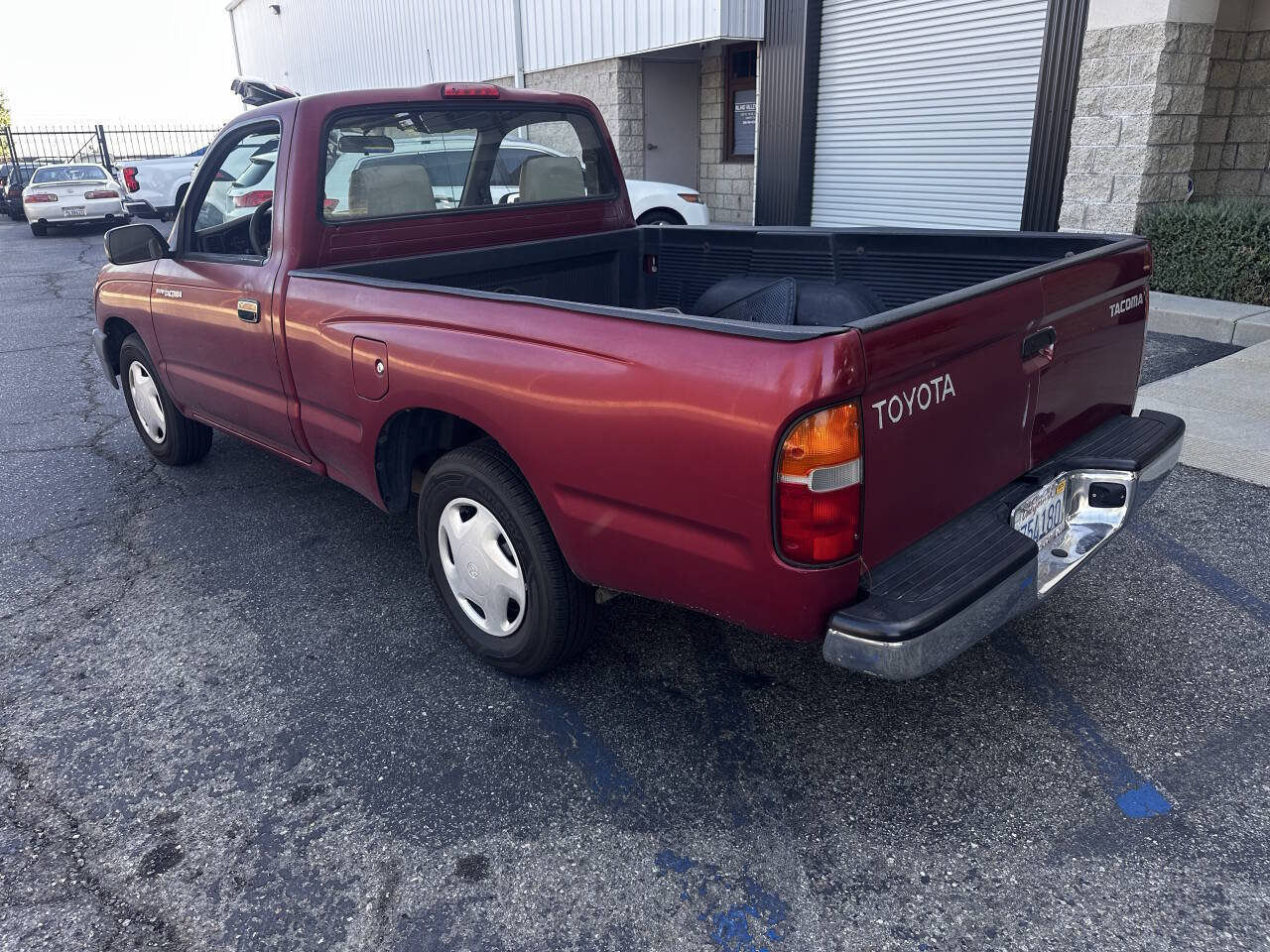 Used 1999 Toyota Tacoma 2WD Regular Cab image 2