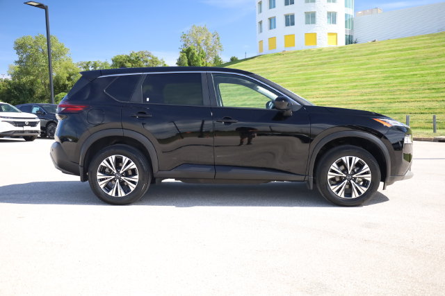 Certified 2023 Nissan Rogue SV AWD/4WD image 4
