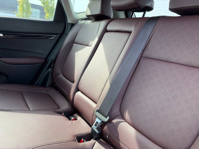 Certified 2022 Kia Seltos SX w/ Sunroof Package AWD/4WD image 35