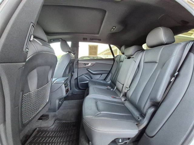 Used 2020 Audi Q8 Premium Plus w/ Premium Plus Package AWD/4WD image 21