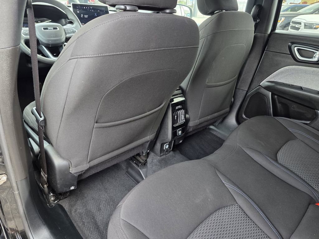 Used 2024 Jeep Compass Sport image 18