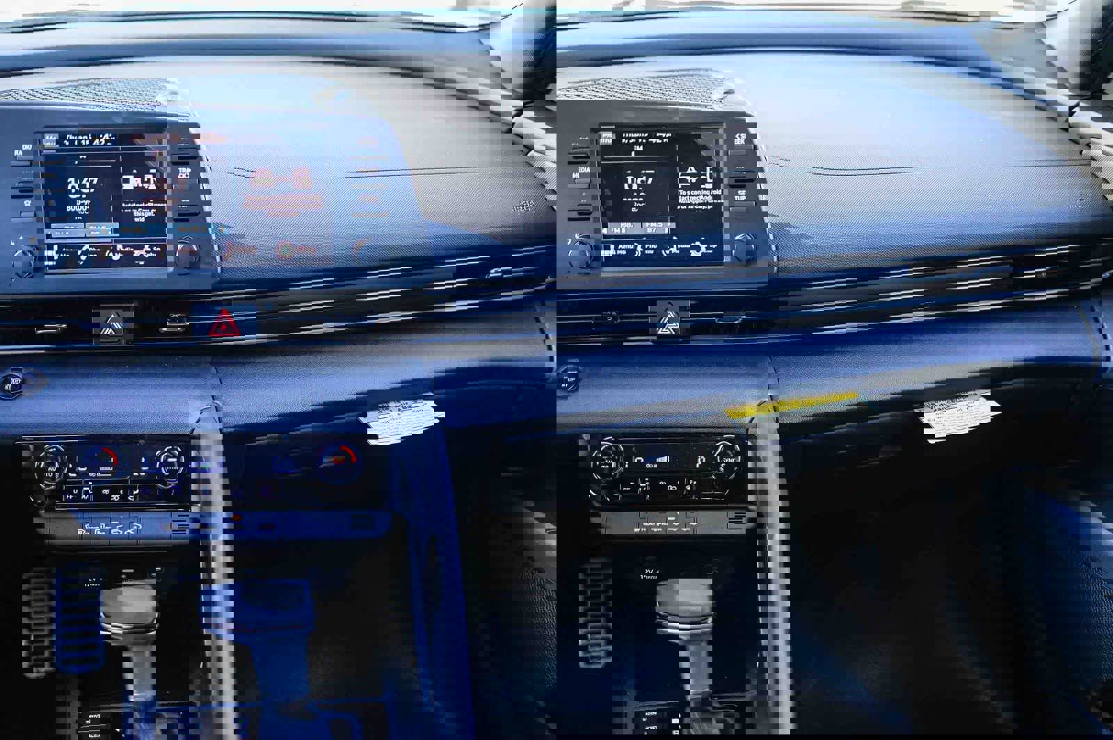 New 2026 Hyundai Elantra Sport image 16