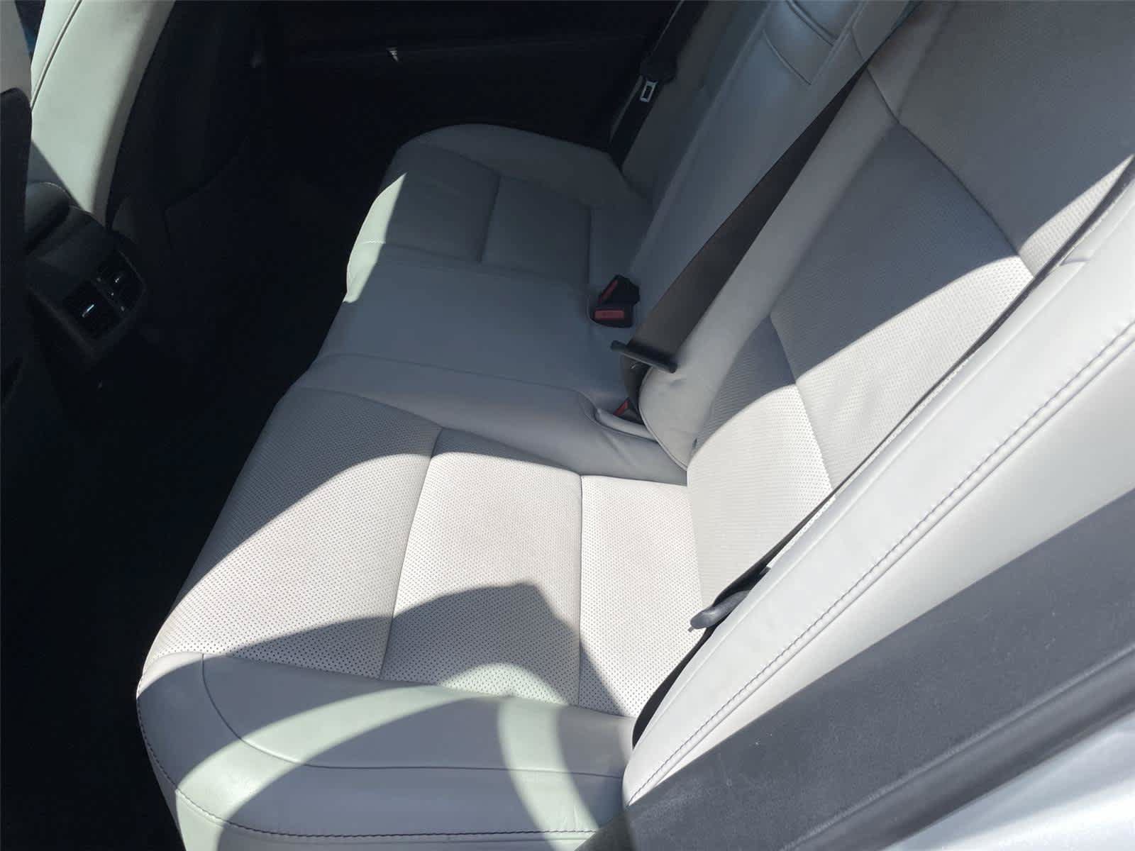 Used 2013 Lexus ES 350 w/ Luxury Pkg FWD image 16