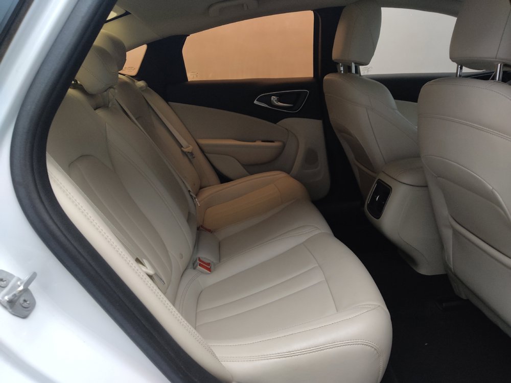 Used 2015 Chrysler 200 C FWD image 19