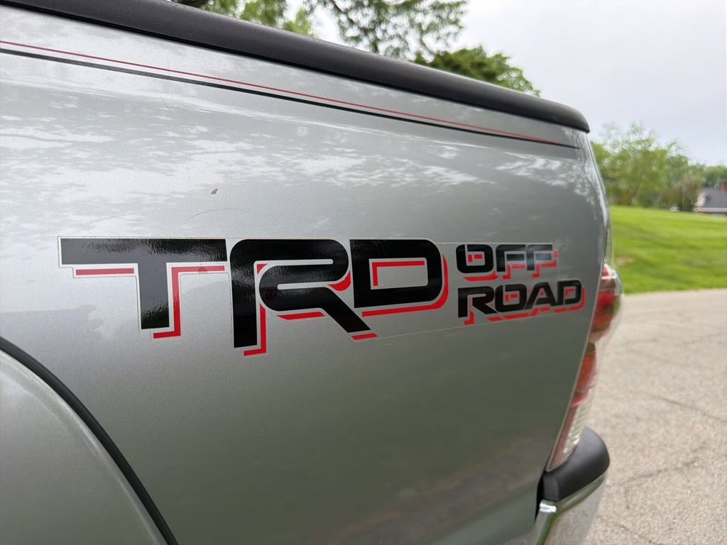 Used 2015 Toyota Tacoma 4x4 Access Cab V6 w/ TRD Off-Road Package image 7