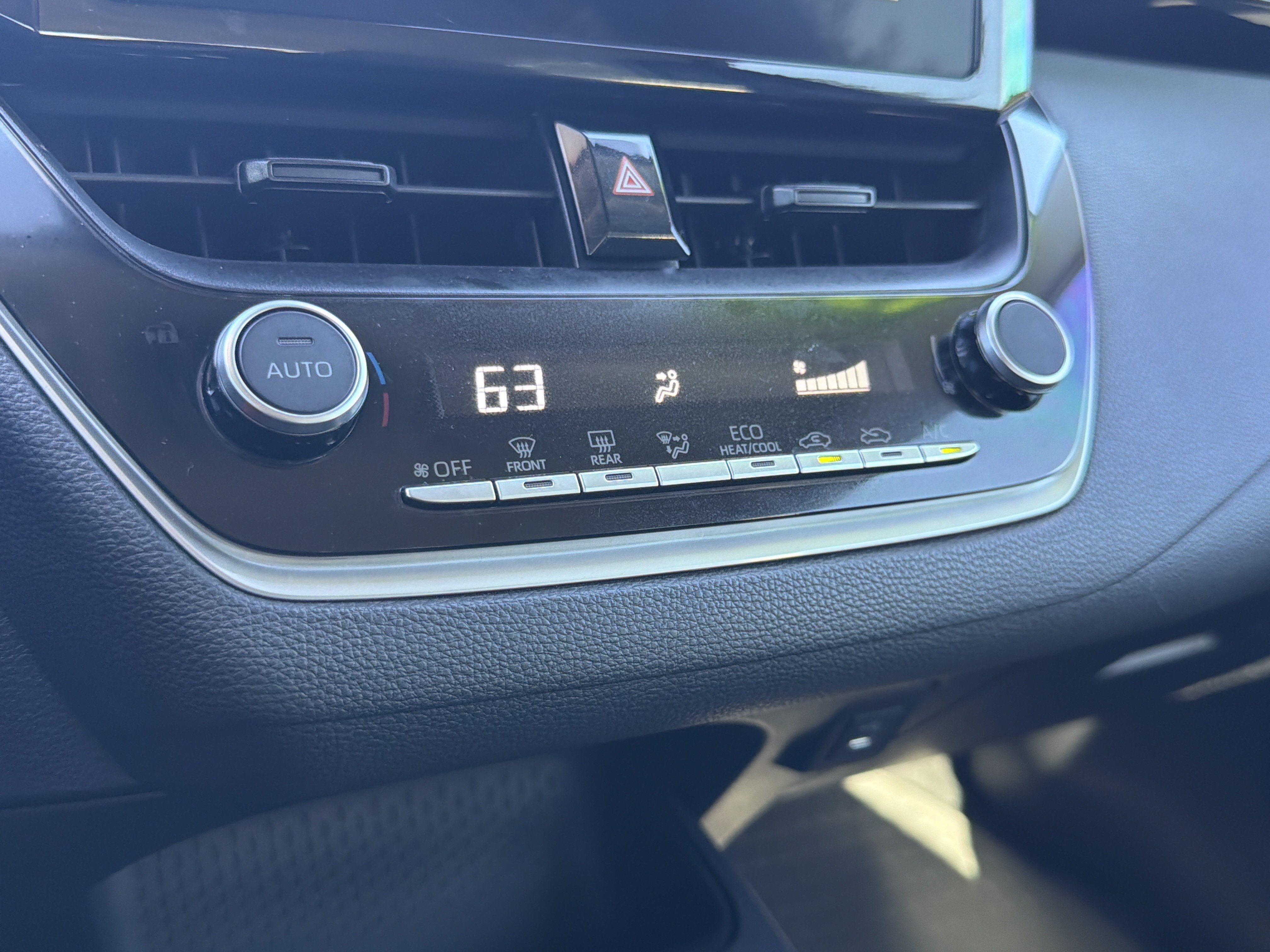 Certified 2024 Toyota Corolla LE FWD image 8