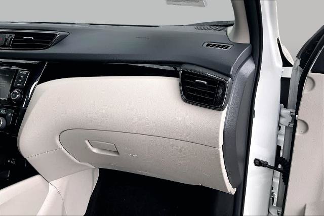 Certified 2022 Nissan Rogue Sport SL w/ Premium Package AWD/4WD image 19