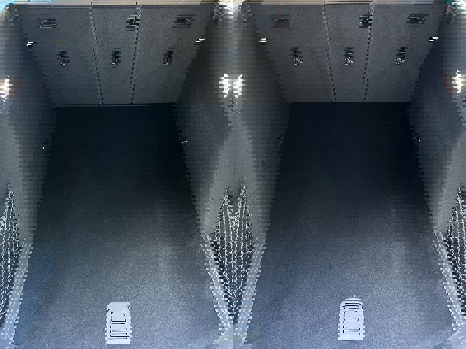 Used 2025 Audi Q6 e-tron Premium Plus w/ Premium Plus image 15