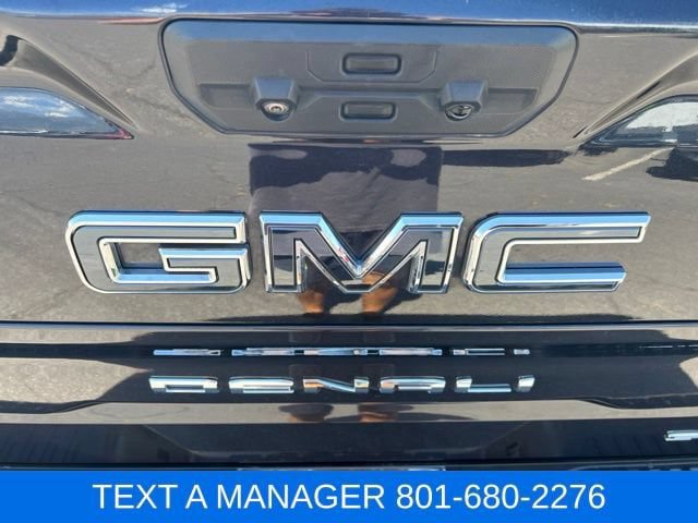 Used 2022 GMC Sierra 1500 Denali Ultimate AWD/4WD image 5