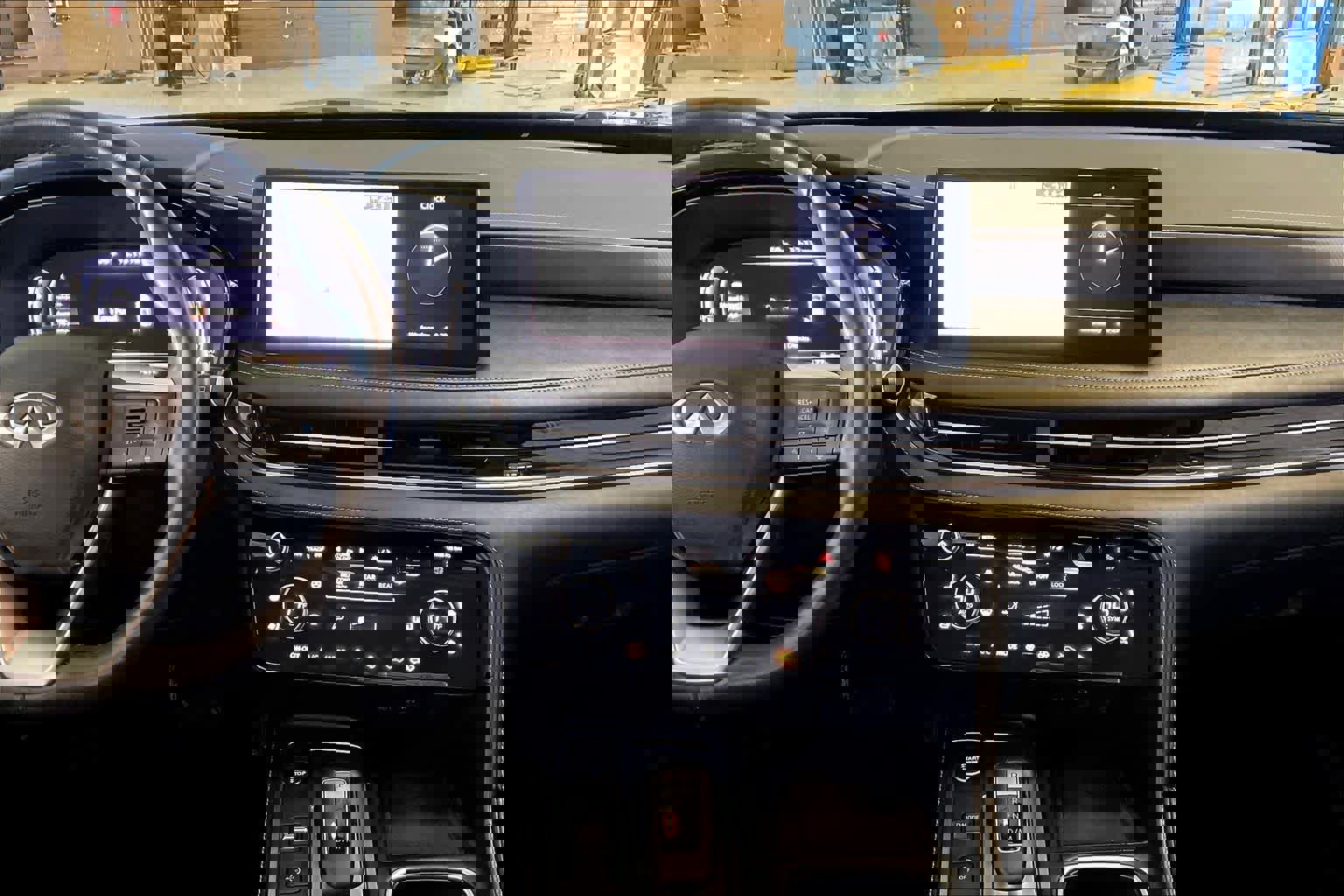 Used 2023 INFINITI QX60 Luxe w/ Cargo Package image 6