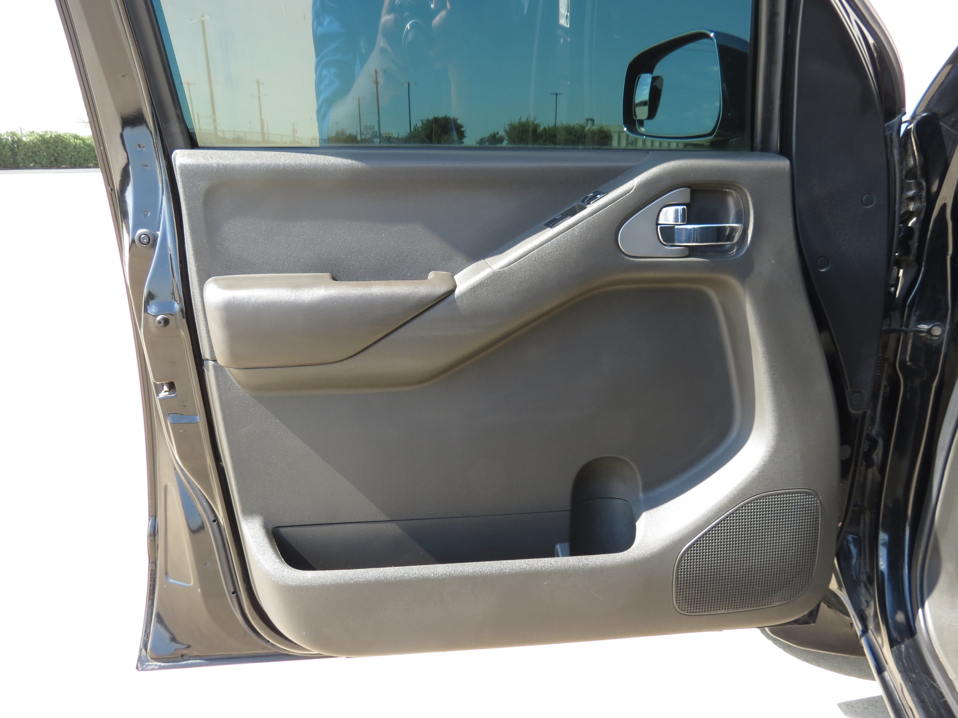 Used 2006 Nissan Frontier NISMO RWD image 20