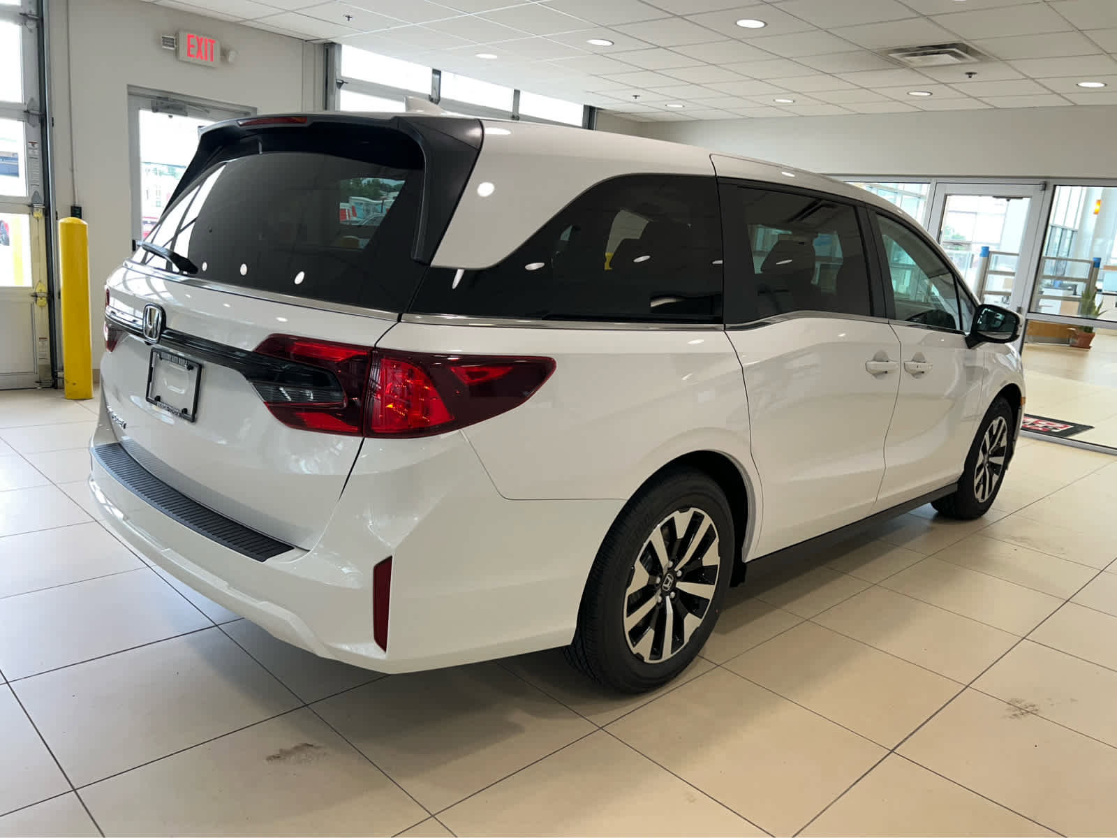New 2026 Honda Odyssey EX-L image 6